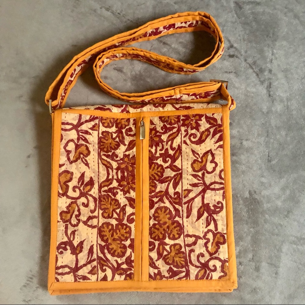 Versatile eco-friendly bag 💼 - Great to carry iPad